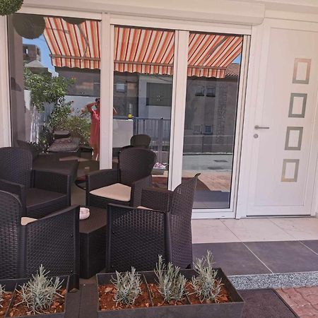 סנג' Guesthouse Nadia מראה חיצוני תמונה