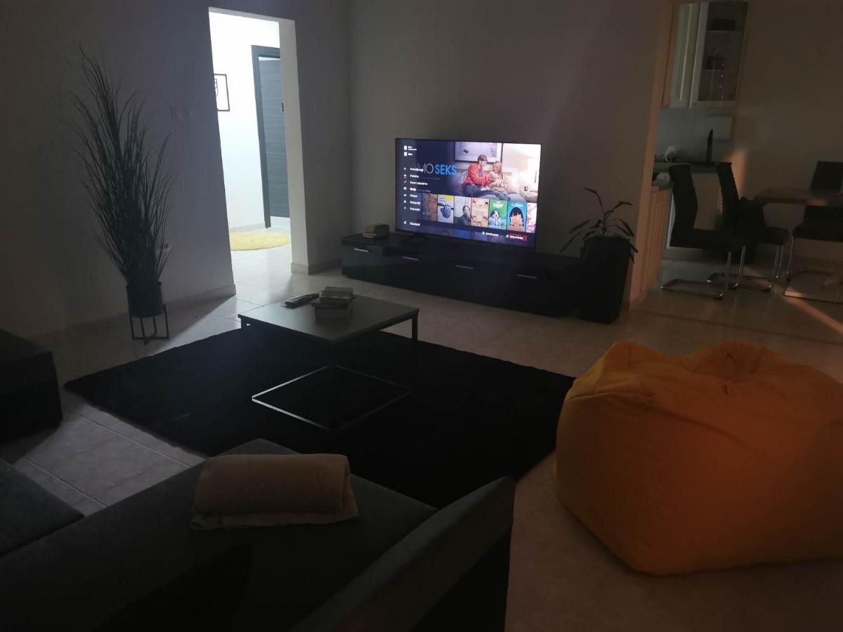 סנג' Guesthouse Nadia מראה חיצוני תמונה