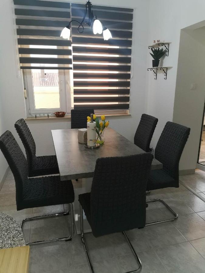 סנג' Guesthouse Nadia מראה חיצוני תמונה