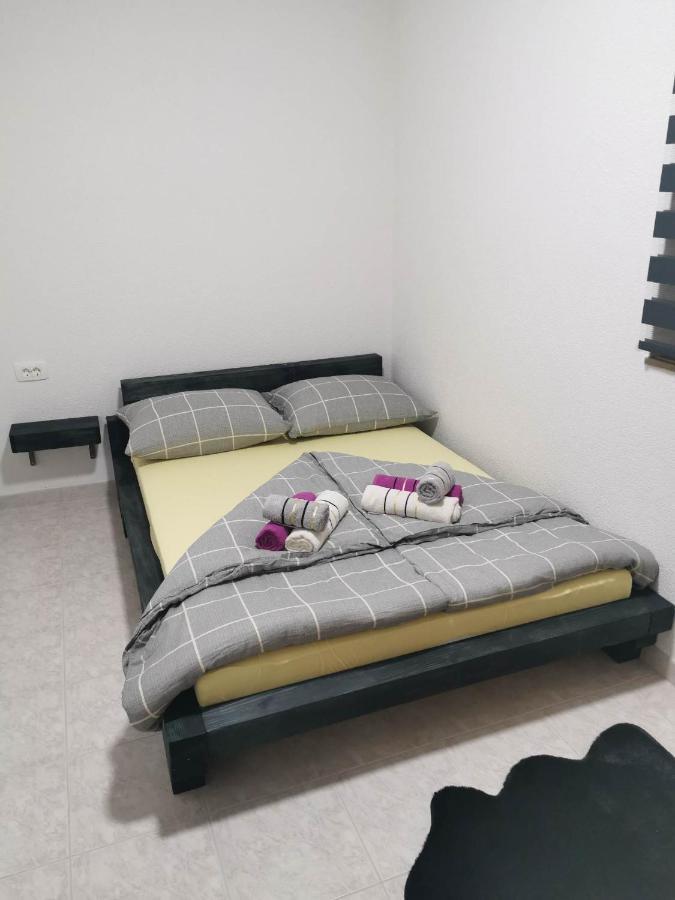 סנג' Guesthouse Nadia מראה חיצוני תמונה