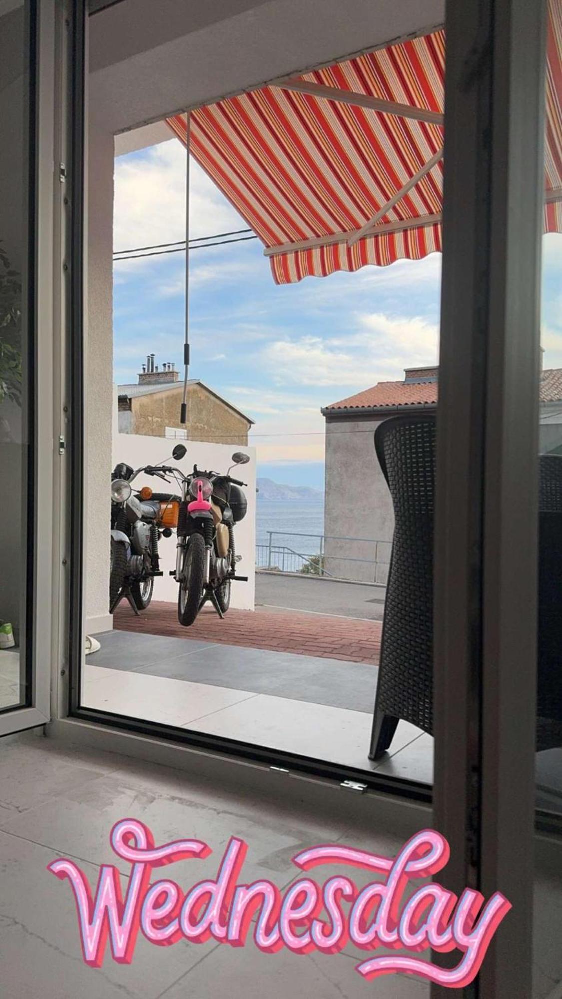 סנג' Guesthouse Nadia מראה חיצוני תמונה