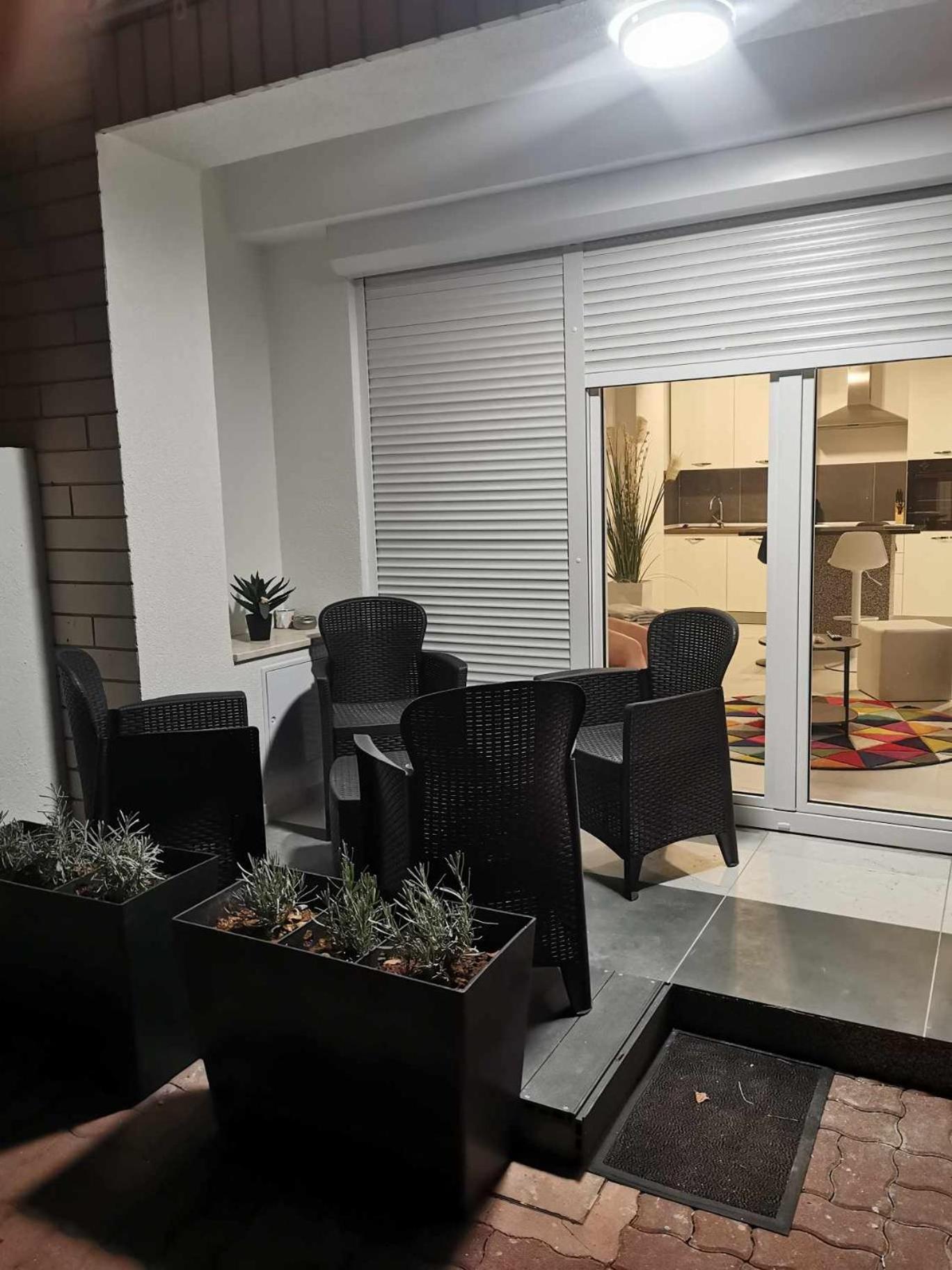 סנג' Guesthouse Nadia מראה חיצוני תמונה